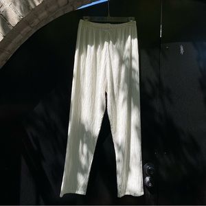 ❤️‍🔥 SOLD ❤️‍🔥 Off white Pearl pleaded trousers